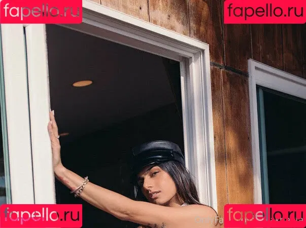 miakhalifa Onlyfans Photo Gallery 