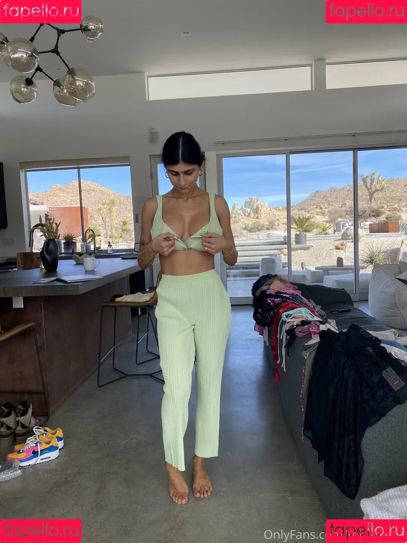 miakhalifa Onlyfans Photo Gallery 