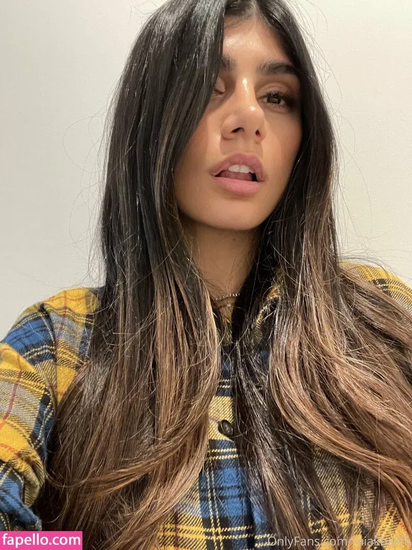 miakhalifa Onlyfans Photo Gallery 