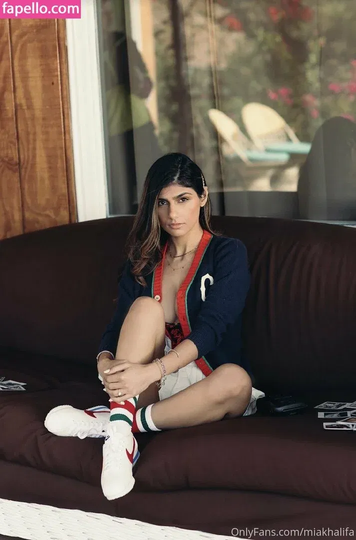 miakhalifa Onlyfans Photo Gallery 
