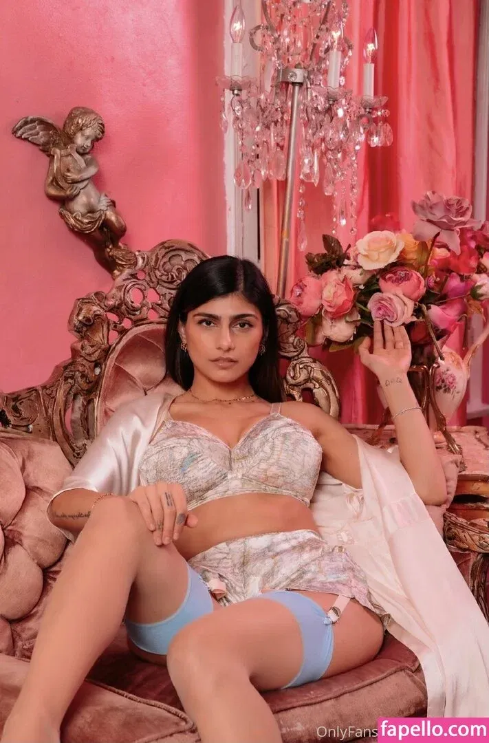 miakhalifa Onlyfans Photo Gallery 