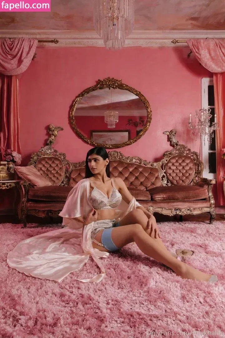 miakhalifa Onlyfans Photo Gallery 