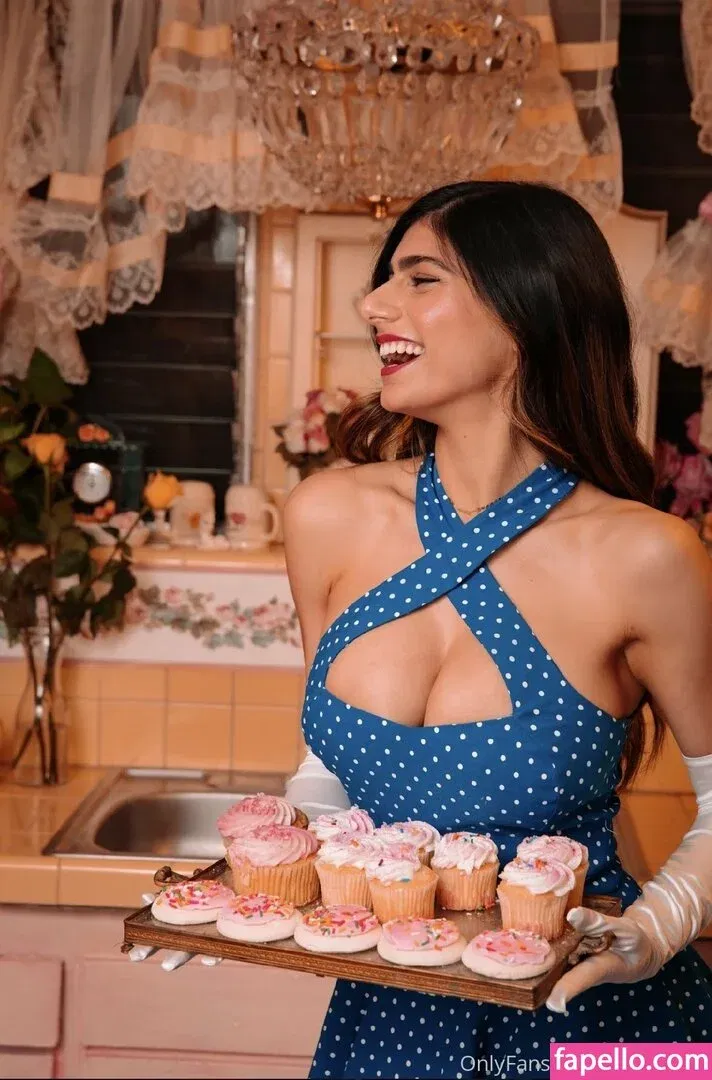 miakhalifa Onlyfans Photo Gallery 