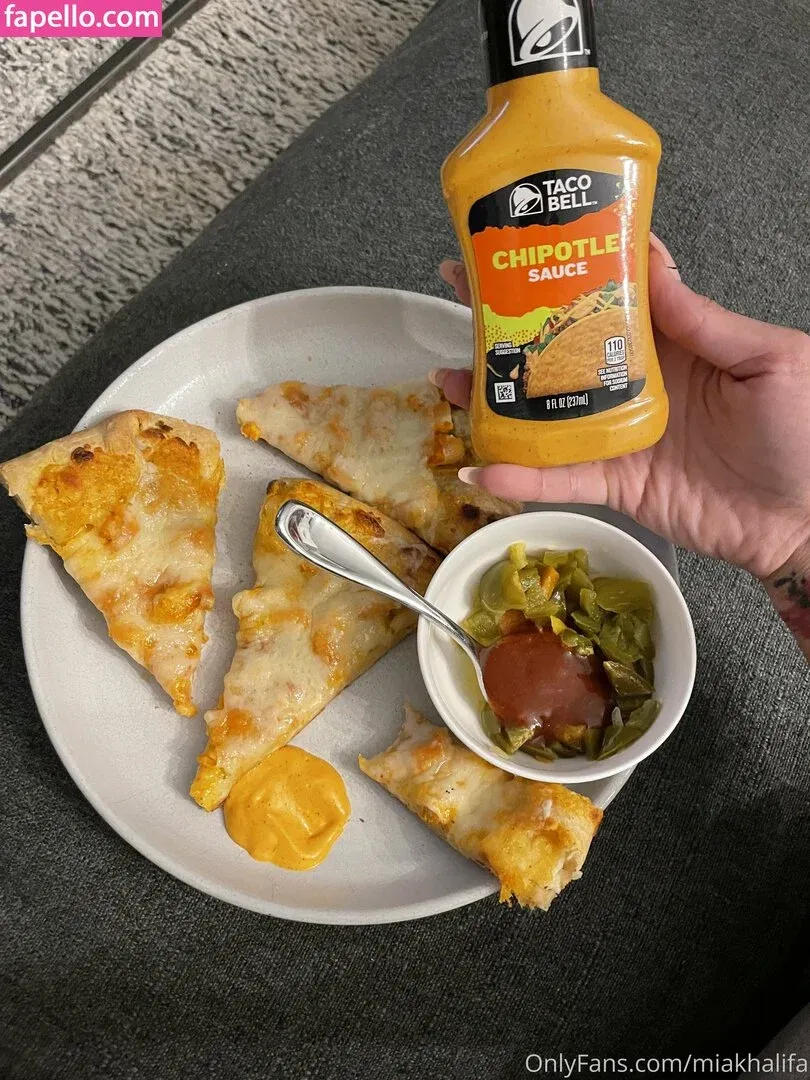 miakhalifa Onlyfans Photo Gallery 