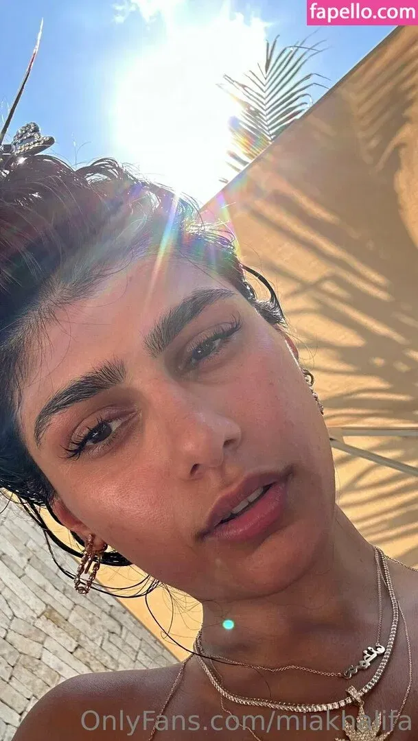miakhalifa Onlyfans Photo Gallery 