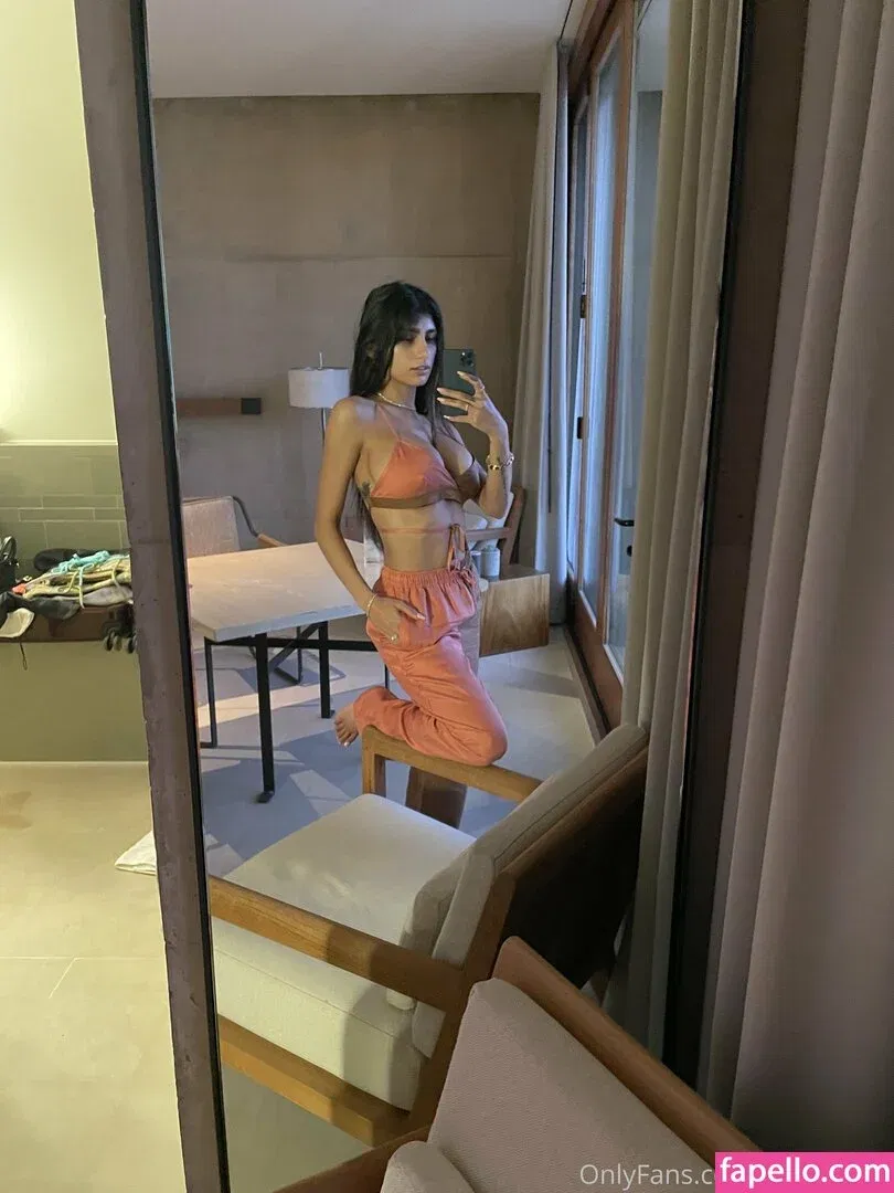 miakhalifa Onlyfans Photo Gallery 
