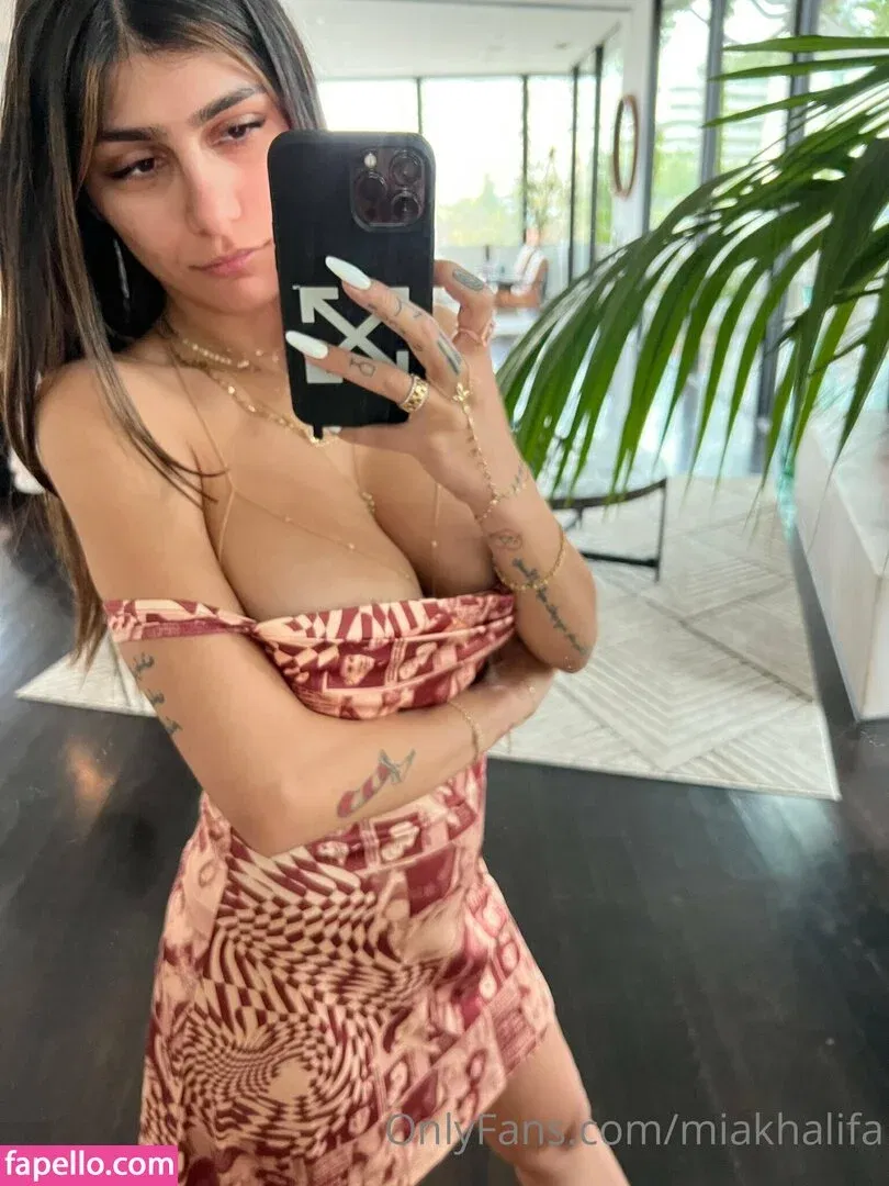 miakhalifa Onlyfans Photo Gallery 