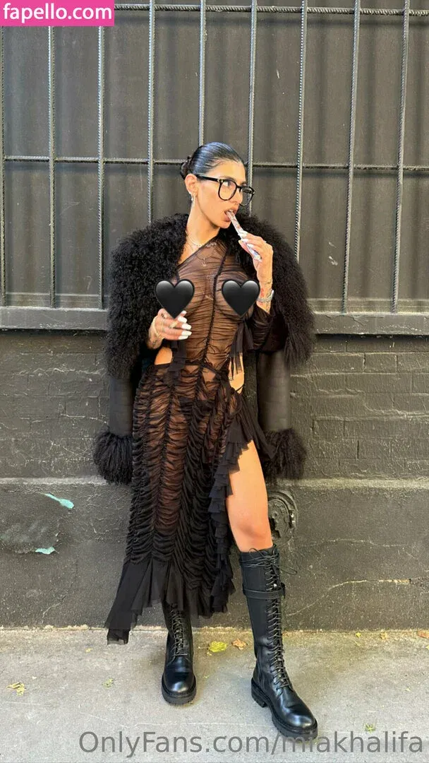 miakhalifa Onlyfans Photo Gallery 