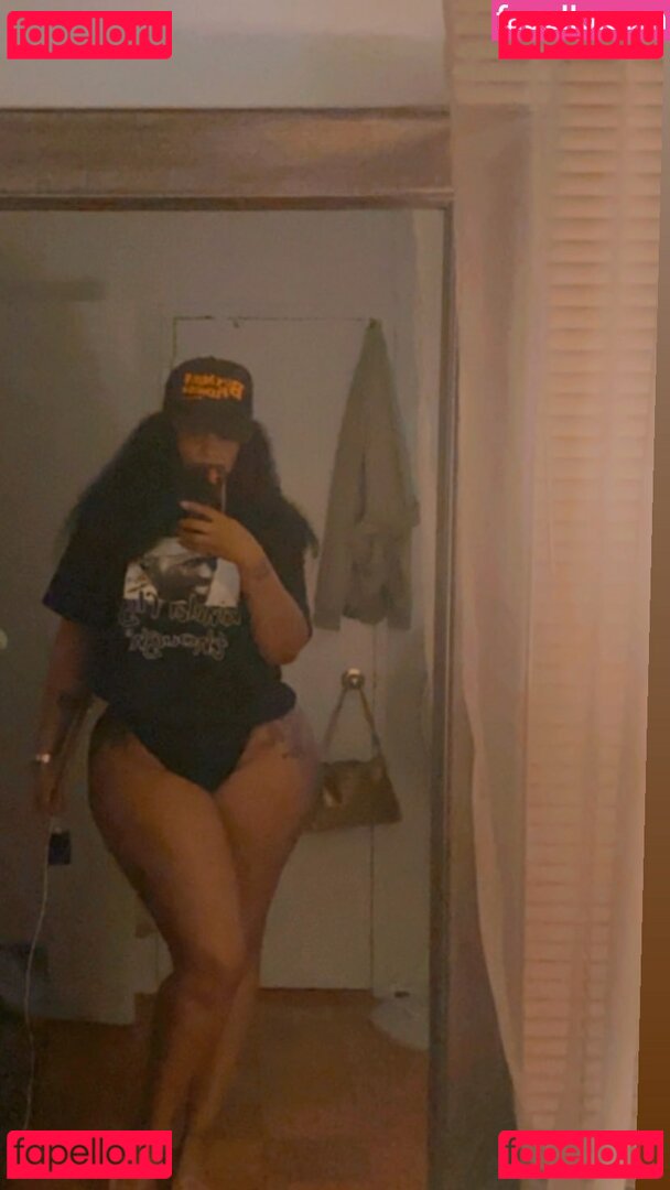 Nunu Nellz Nude Onlyfans Photo 23