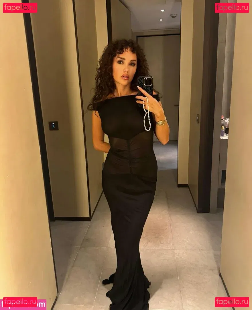 Elena Ora Onlyfans Photo Gallery 