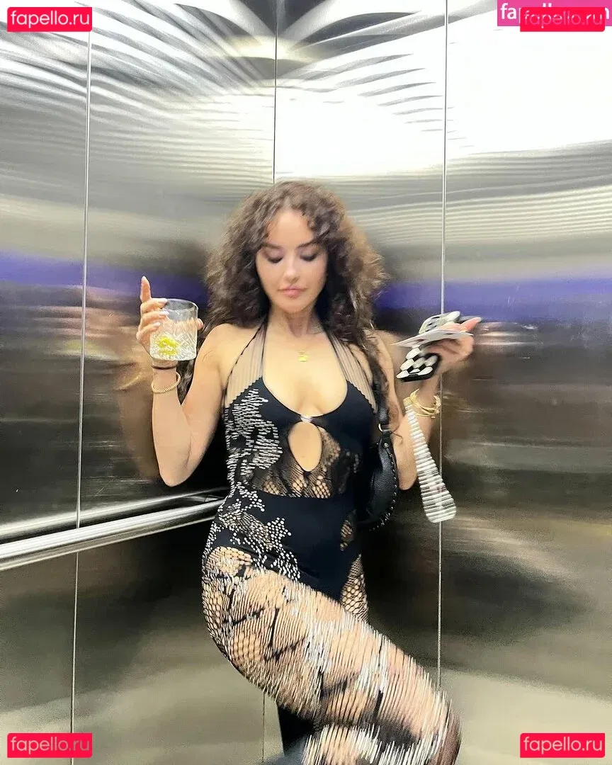 Elena Ora Onlyfans Photo Gallery 