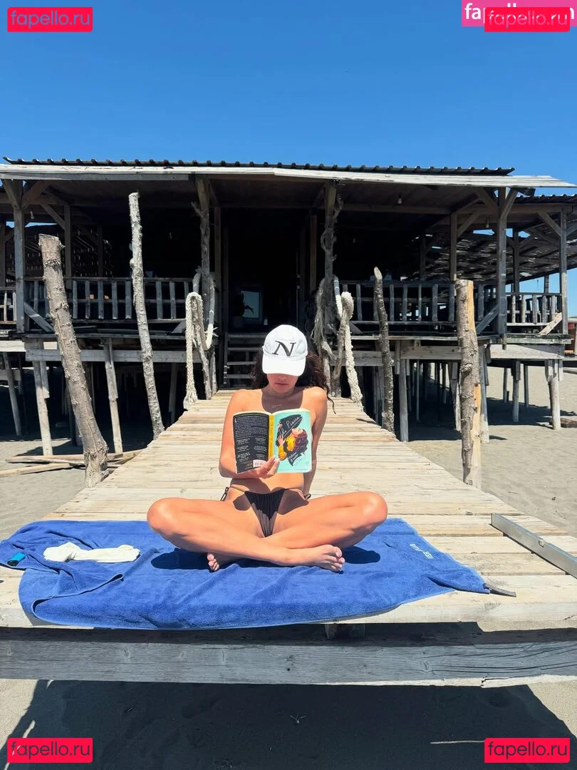 Elena Ora Onlyfans Photo Gallery 