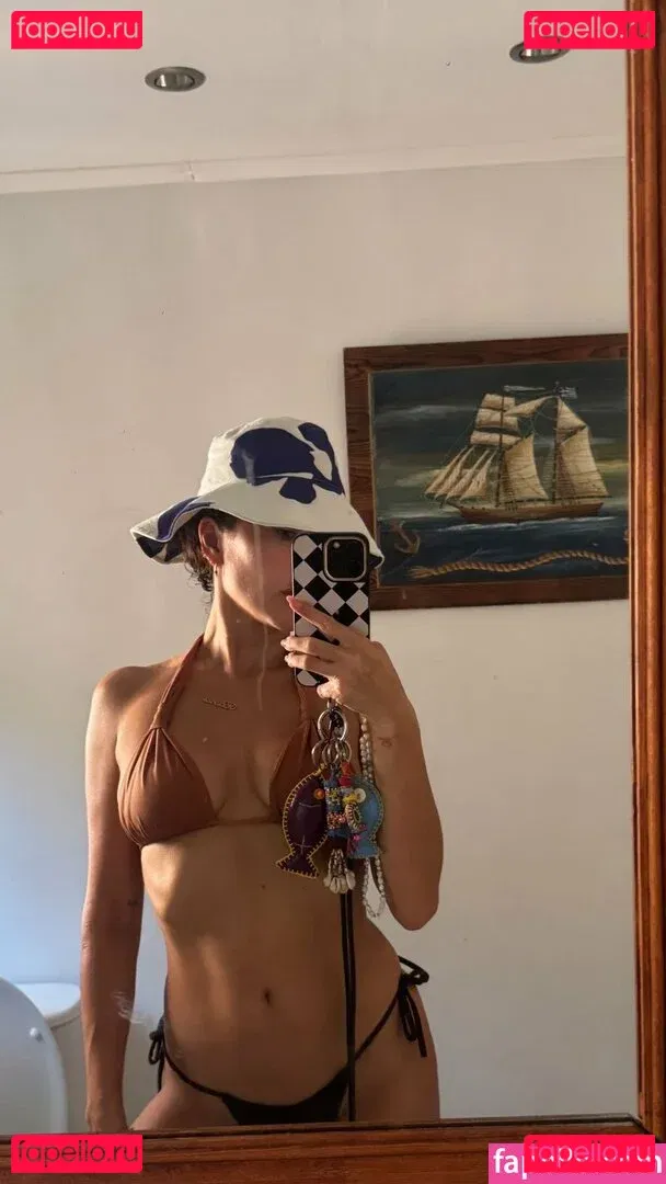 Elena Ora Onlyfans Photo Gallery 