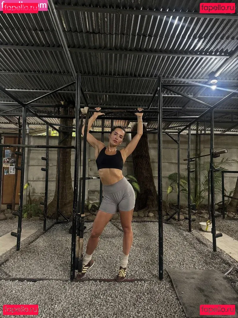 Elena Ora Onlyfans Photo Gallery 