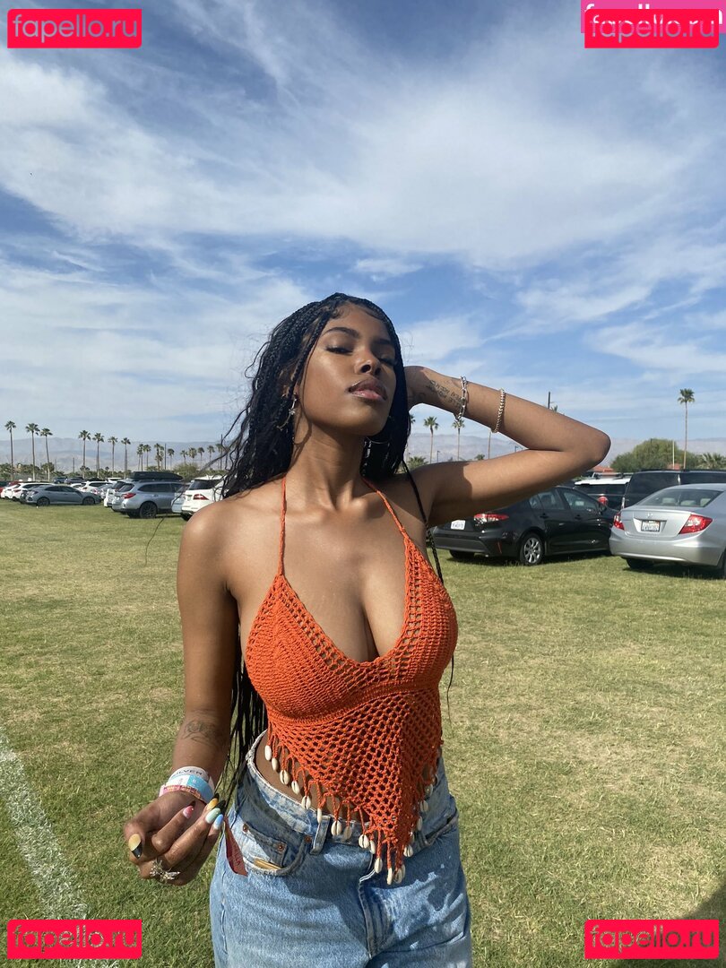 Diamond White Nude Onlyfans Photo 44