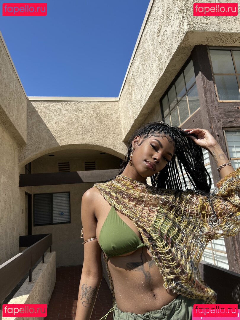 Diamond White Nude Onlyfans Photo 43
