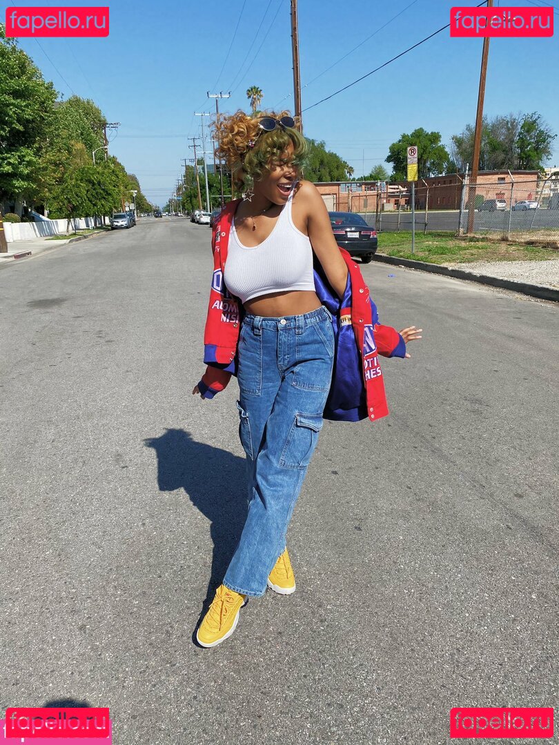 Diamond White Nude Onlyfans Photo 8