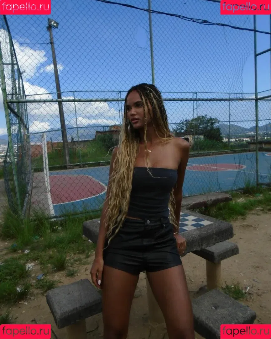 Juliana Nalu Onlyfans Photo Gallery 