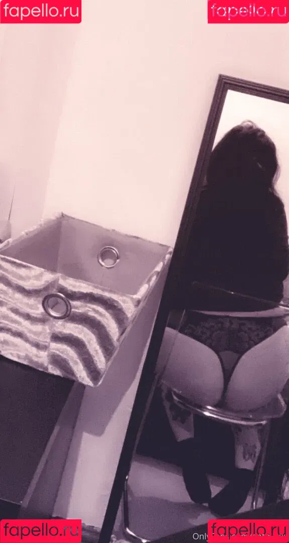 gothykiki Onlyfans Photo Gallery 