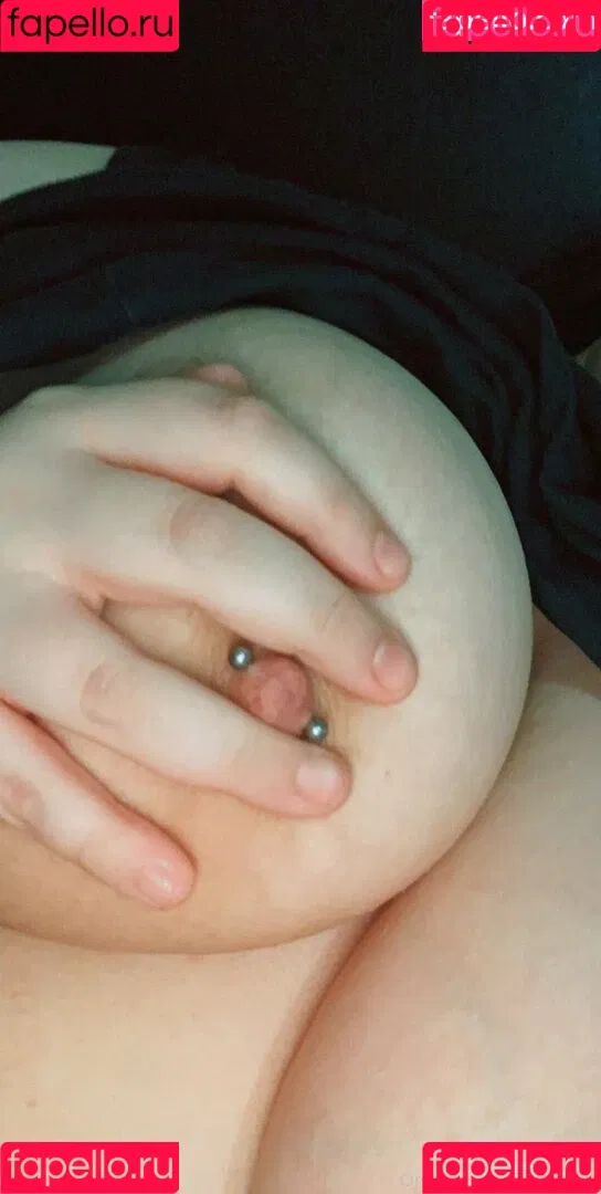 gothykiki Onlyfans Photo Gallery 