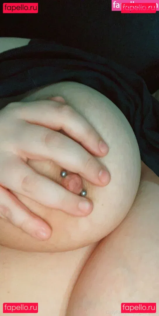 gothykiki Onlyfans Photo Gallery 