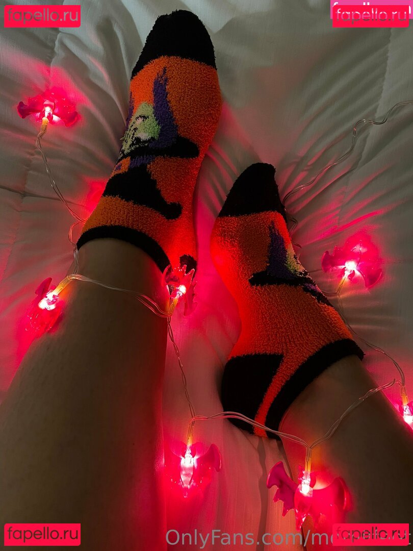 momiifeet Nude Onlyfans Photo 3