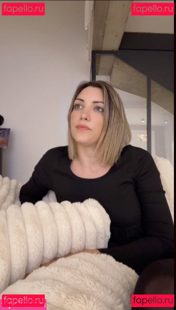 Jolyemilyyy Nude Onlyfans Photo 15