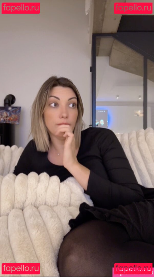 Jolyemilyyy Nude Onlyfans Photo 13