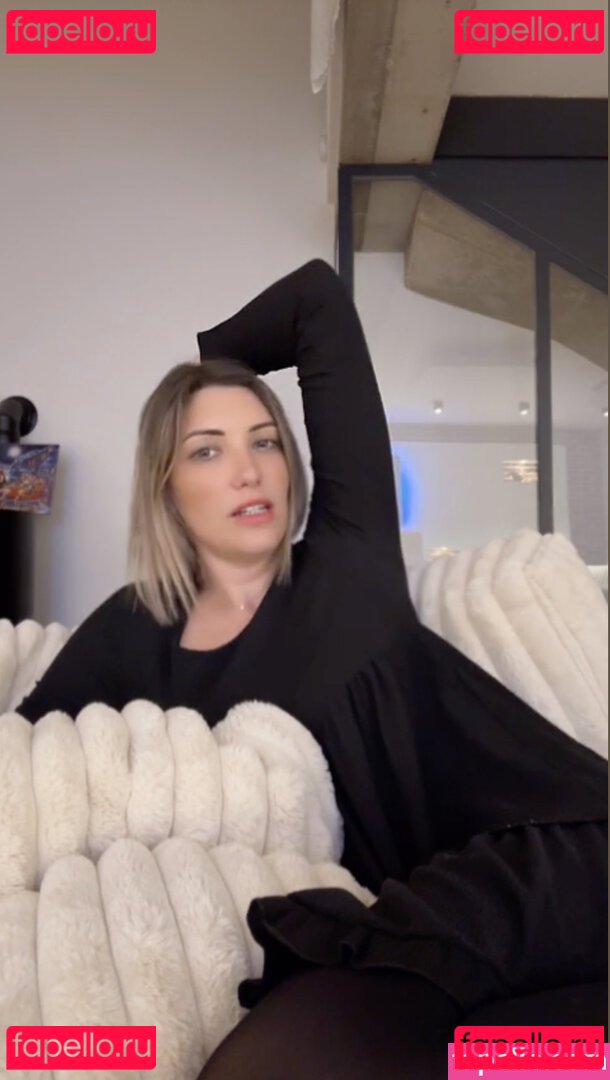 Jolyemilyyy Nude Onlyfans Photo 12