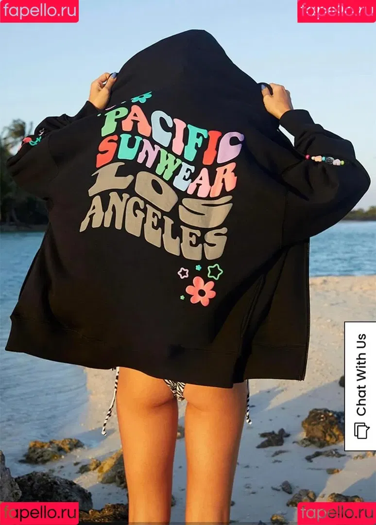 Emma Chamberlain Onlyfans Photo Gallery 
