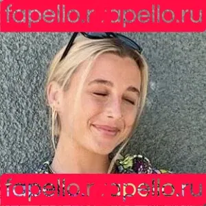 Emma Chamberlain Onlyfans Photo Gallery 
