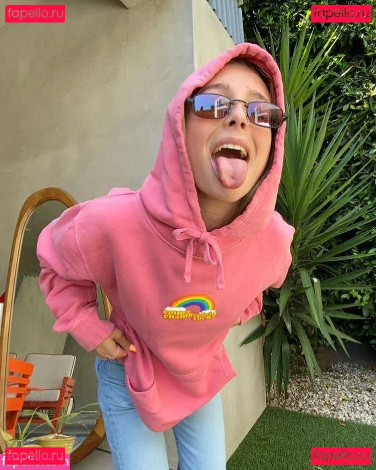 Emma Chamberlain Onlyfans Photo Gallery 