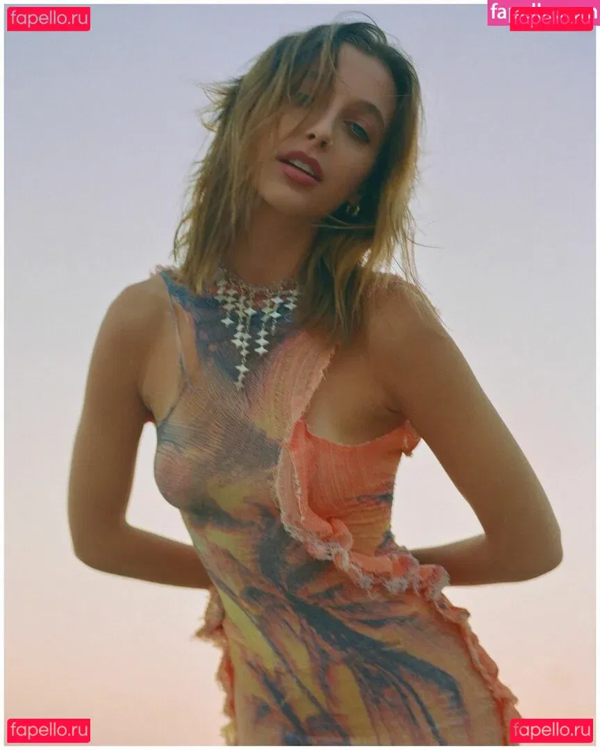 Emma Chamberlain Onlyfans Photo Gallery 