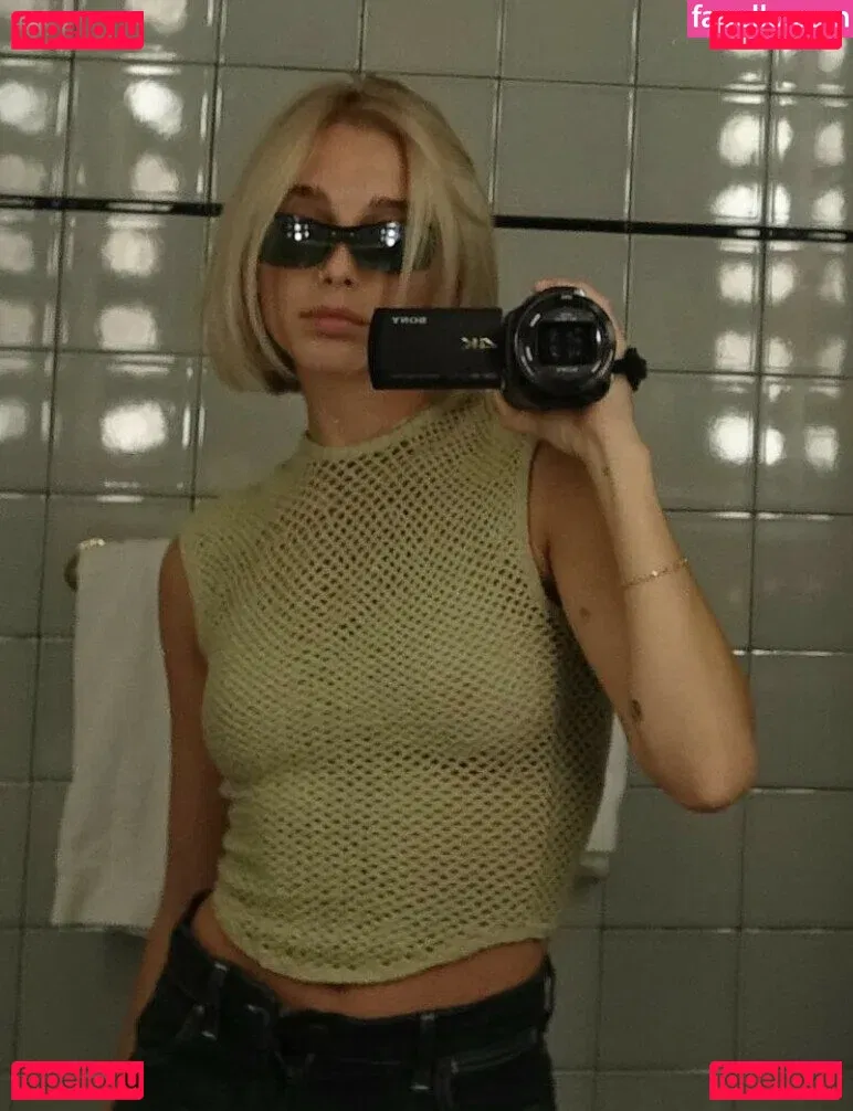 Emma Chamberlain Onlyfans Photo Gallery 