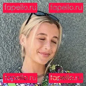 Emma Chamberlain Onlyfans Photo Gallery 