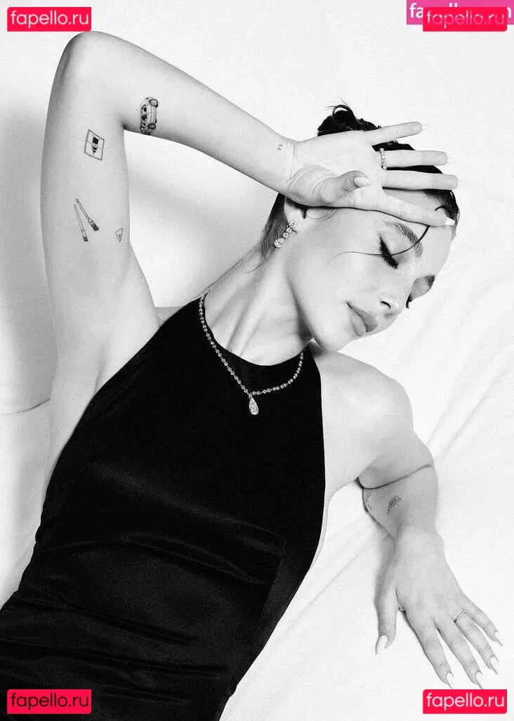 Emma Chamberlain Onlyfans Photo Gallery 