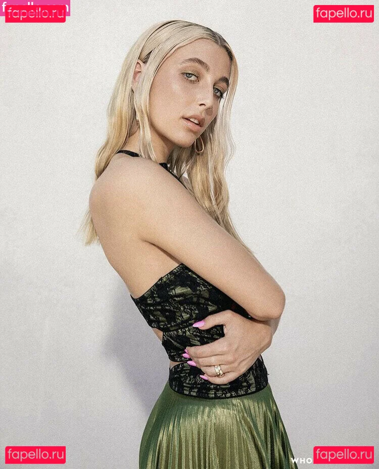 Emma Chamberlain Onlyfans Photo Gallery 