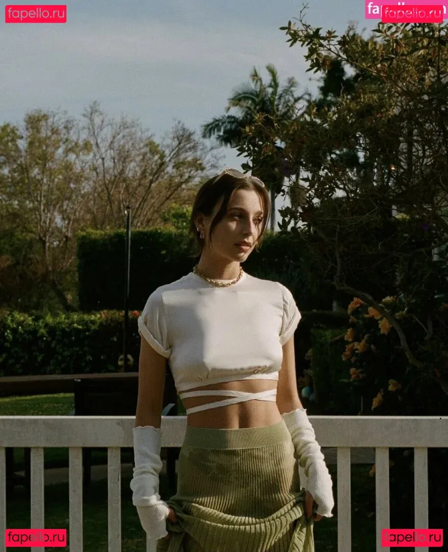 Emma Chamberlain Onlyfans Photo Gallery 