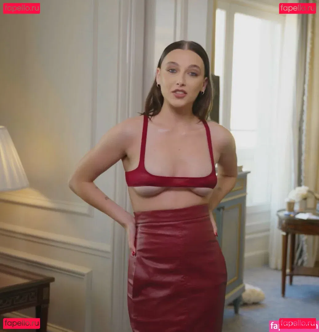 Emma Chamberlain Onlyfans Photo Gallery 