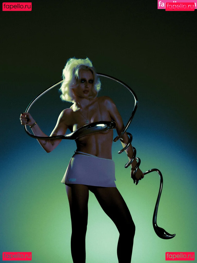 Emma Chamberlain Onlyfans Photo Gallery 