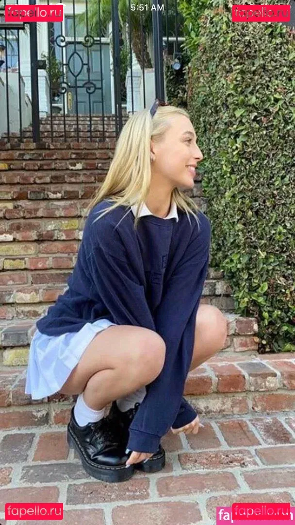 Emma Chamberlain Onlyfans Photo Gallery 