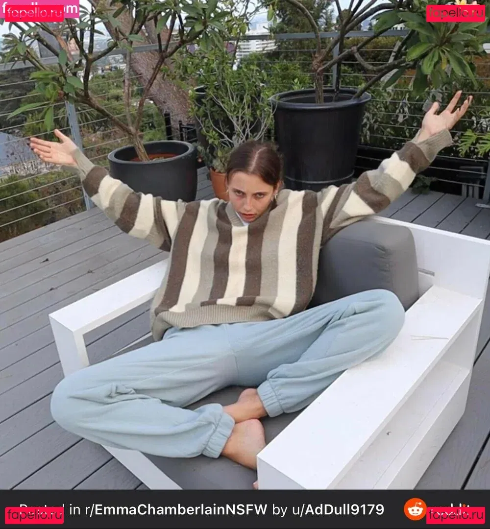 Emma Chamberlain Onlyfans Photo Gallery 