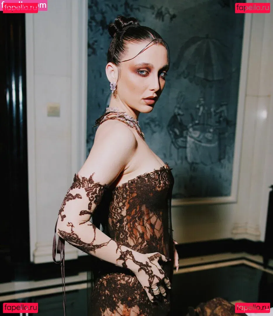 Emma Chamberlain Onlyfans Photo Gallery 