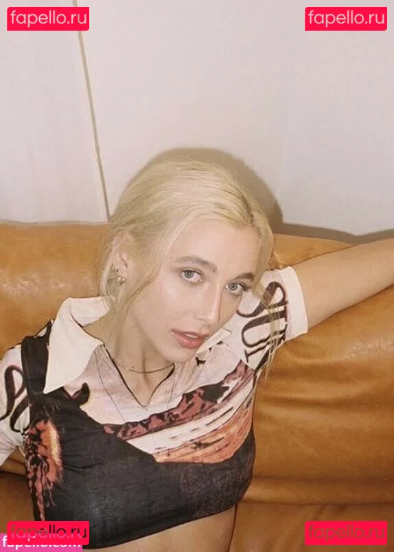 Emma Chamberlain Onlyfans Photo Gallery 