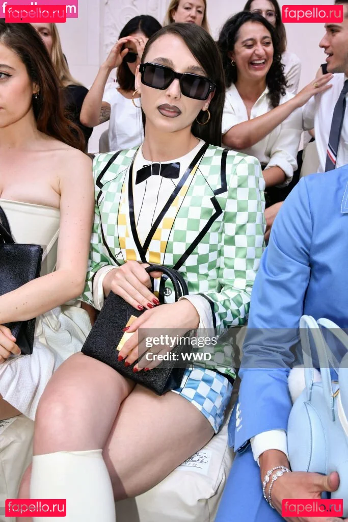 Emma Chamberlain Onlyfans Photo Gallery 