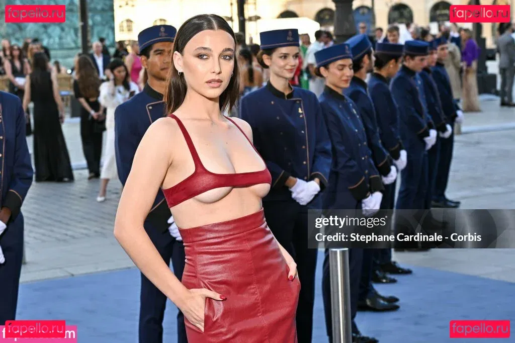 Emma Chamberlain Onlyfans Photo Gallery 