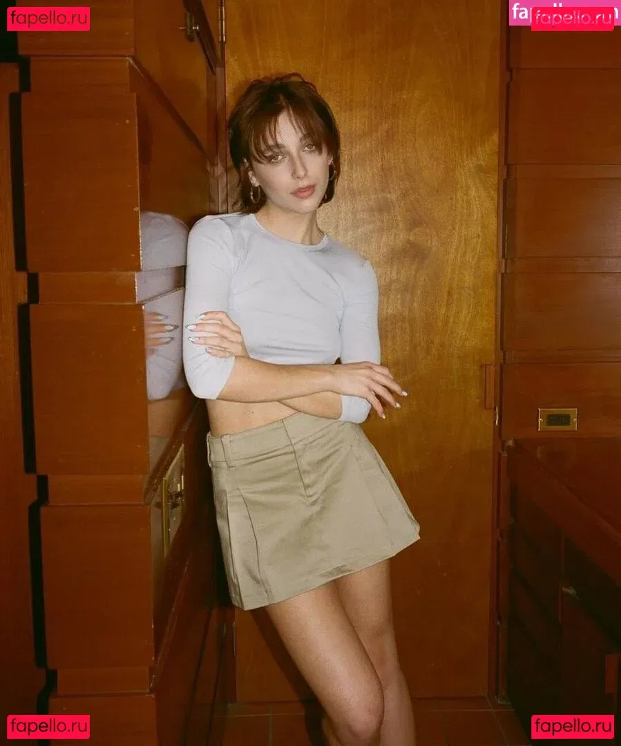 Emma Chamberlain Onlyfans Photo Gallery 