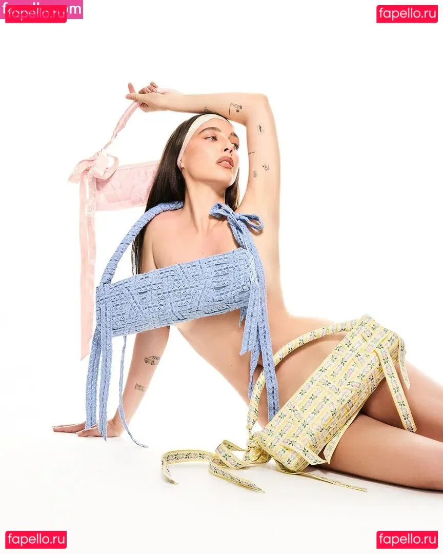 Emma Chamberlain Onlyfans Photo Gallery 