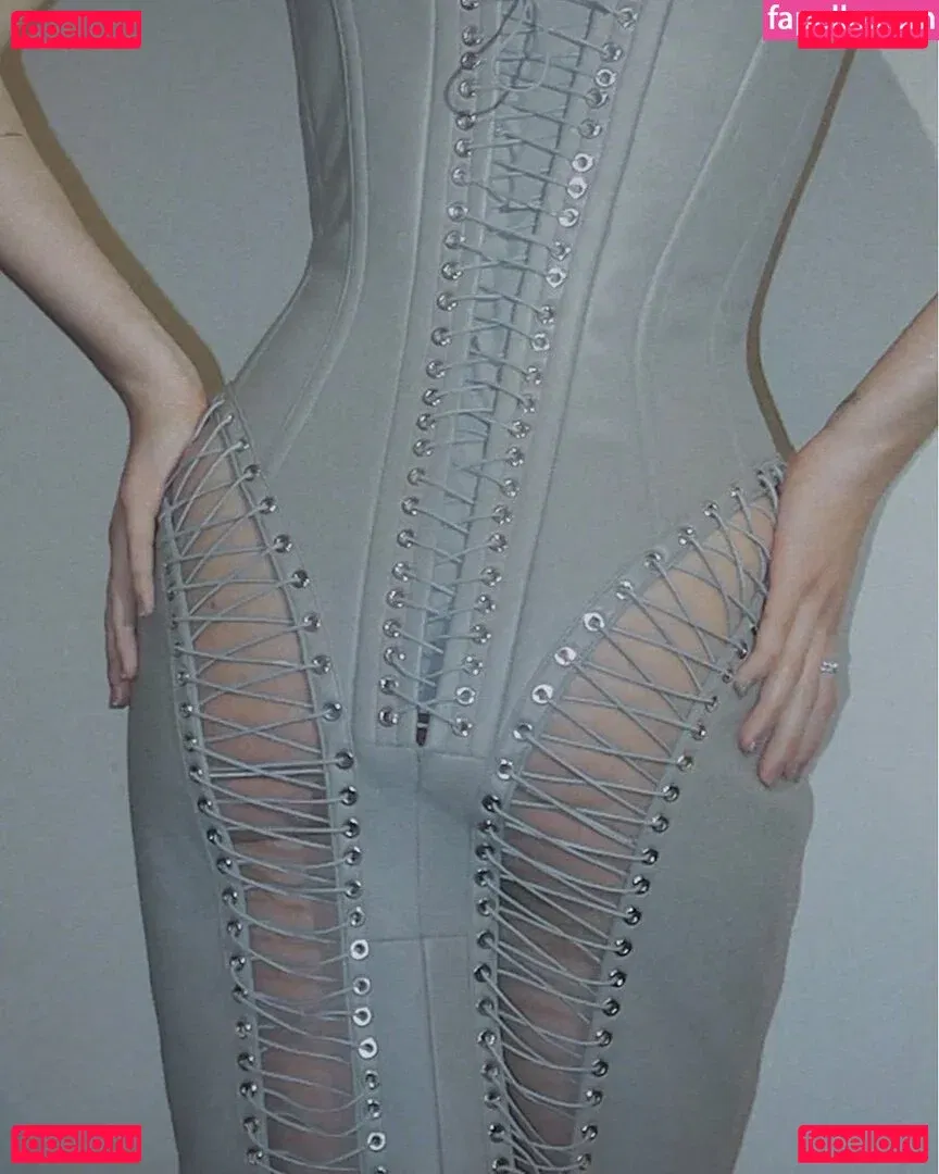 Emma Chamberlain Onlyfans Photo Gallery 