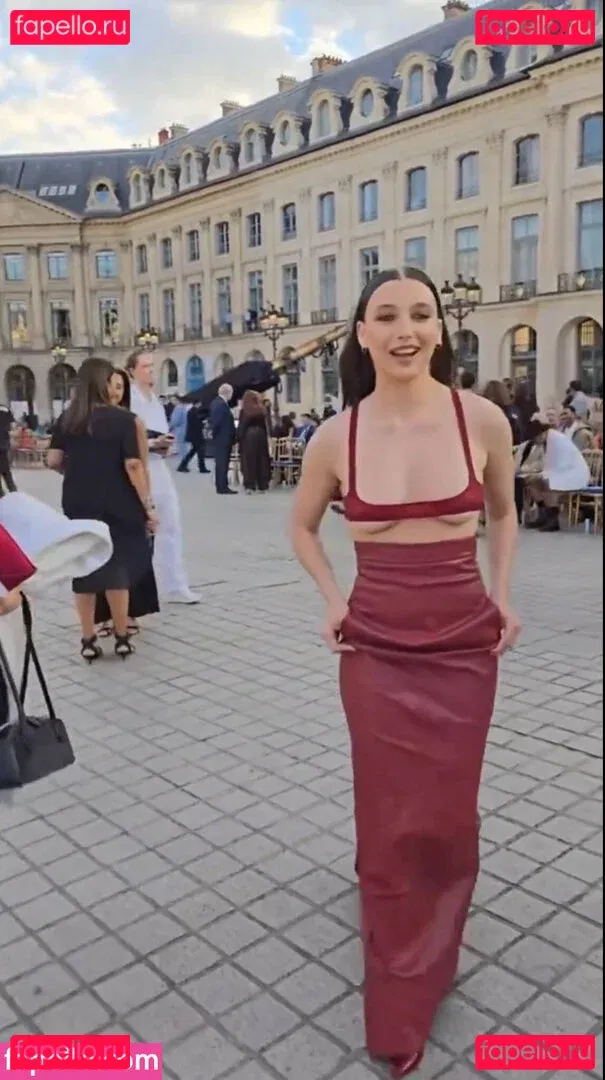 Emma Chamberlain Onlyfans Photo Gallery 